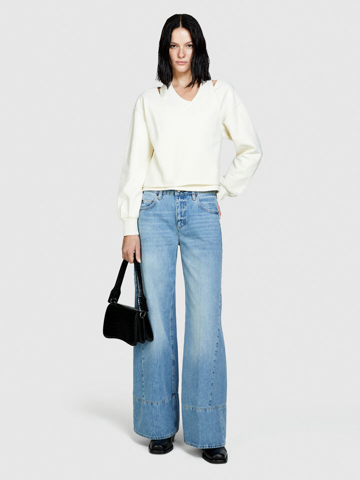 Off-the-shoulder sweatshirt - Pullover Sweatshirts - Creamy White | Sisley image number 1